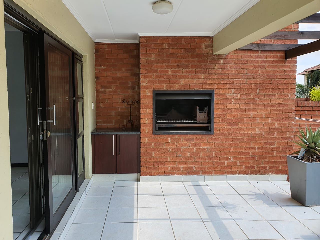 The Kanyin 2 Bed 1 Bath Garden Apartment Sakstons Property