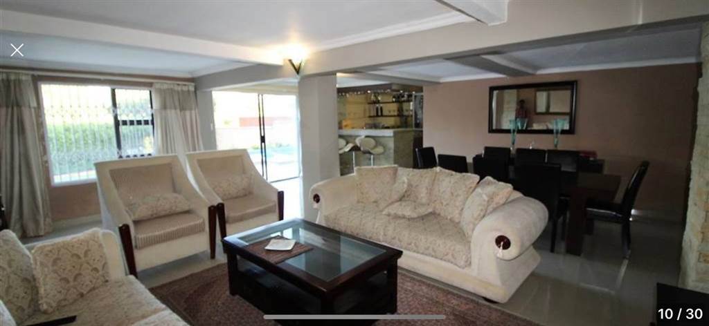 Rental: Three Bedroom Three Bathroom House In Westdene