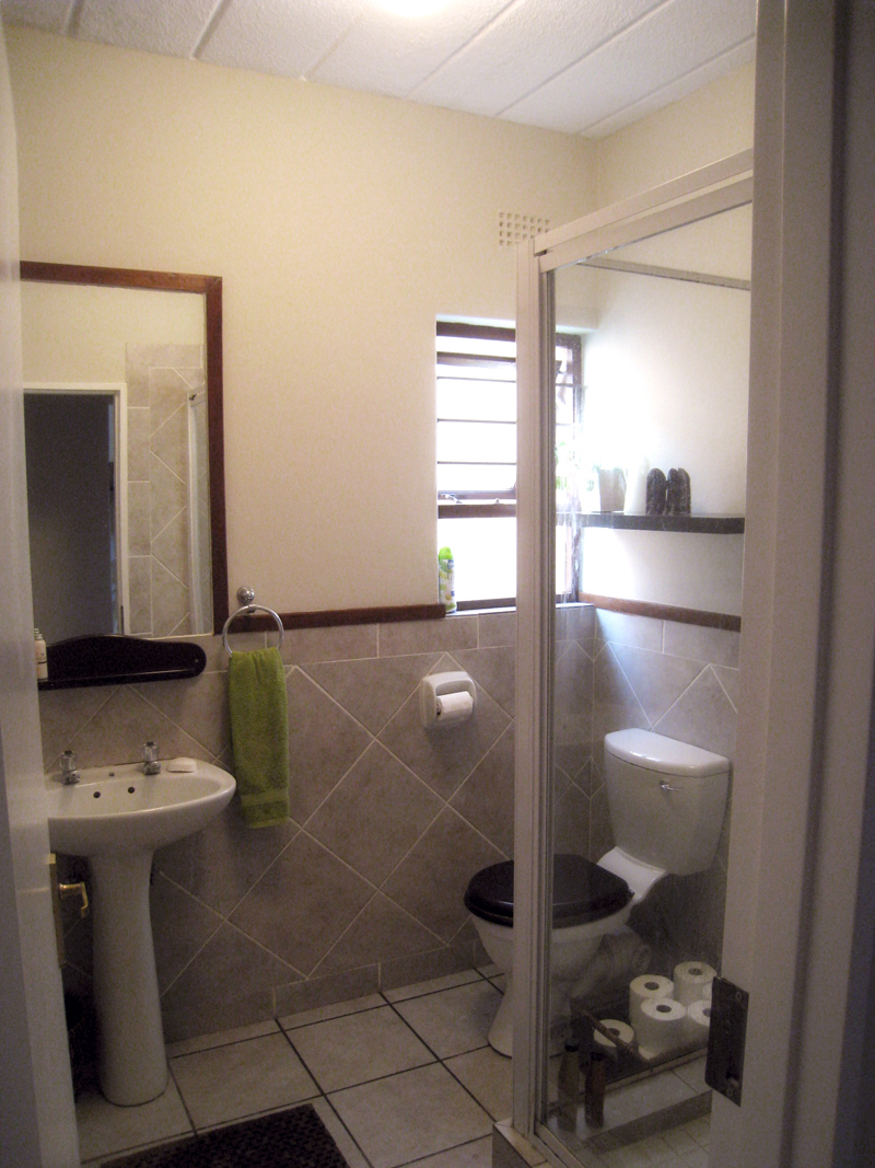 6 Matumi Sands – 2 Bed 1 Bath – Garden Apartment – Pineslopes
