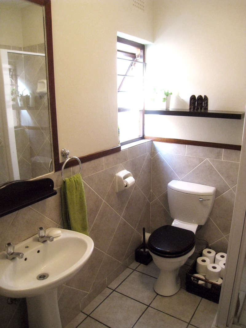 7 Matumi Sands – 2 Bed 1 Bath – Garden Apartment – Pineslopes